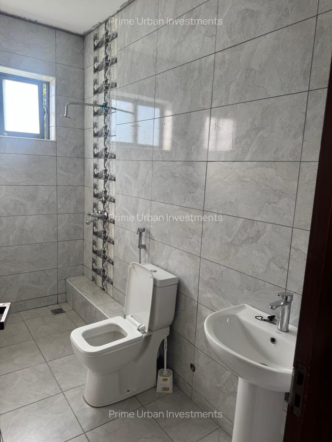 5 Bed House with En Suite in Kikambala - 11