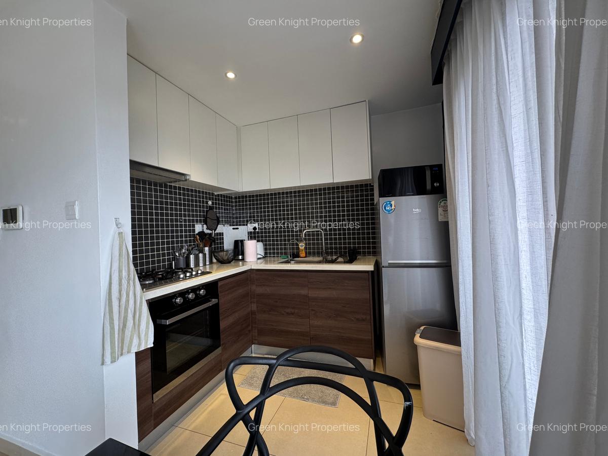 Serviced 1 Bed Apartment with En Suite in Lavington - 5