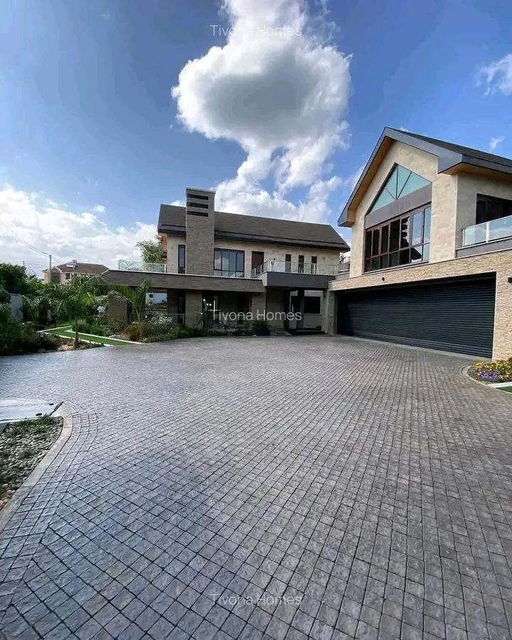 4 Bed House with En Suite in Runda - 9