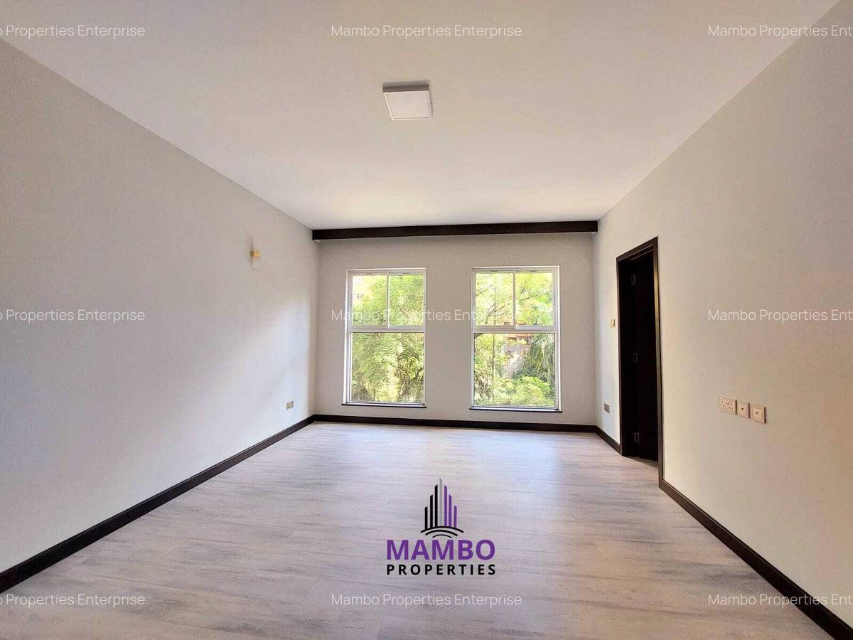 3 Bed Apartment with En Suite at Riverside Dr - 14