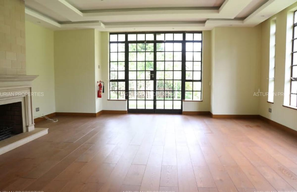 5 Bed Townhouse with En Suite in Runda - 2