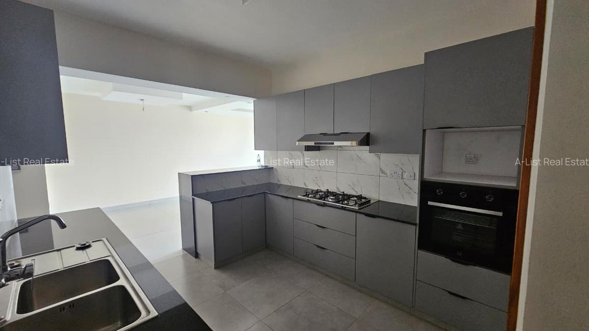 3 Bed Apartment with En Suite at Westlands Area - 18