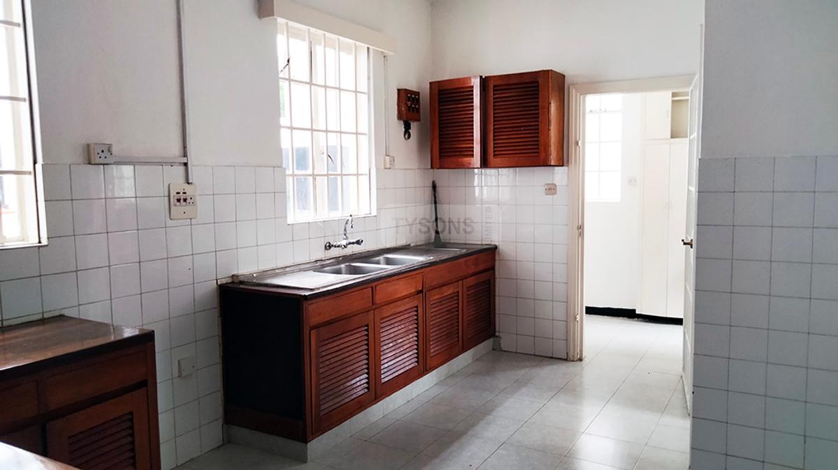 3 Bed Apartment with En Suite in Muthaiga - 5