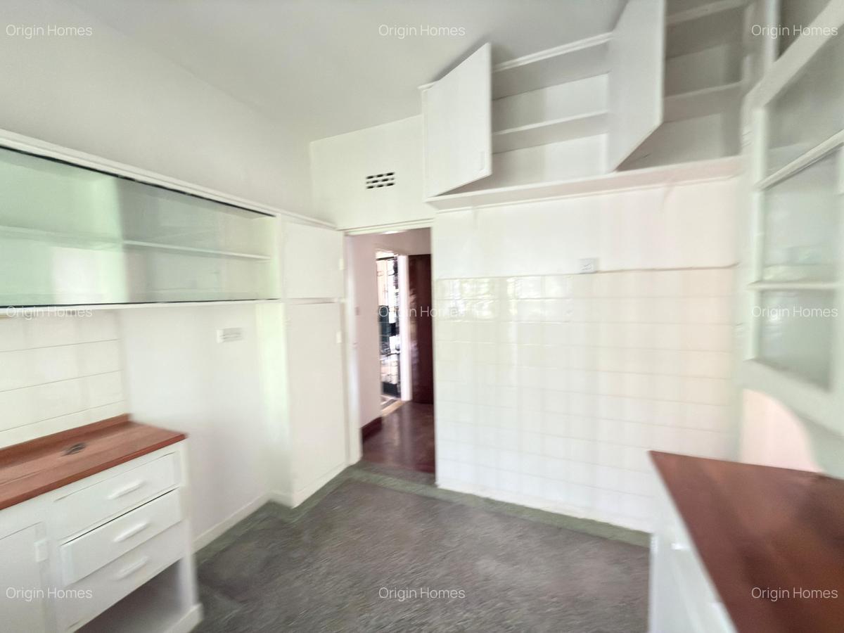 2 Bed Apartment with En Suite at Dennis Pritt Road - 5