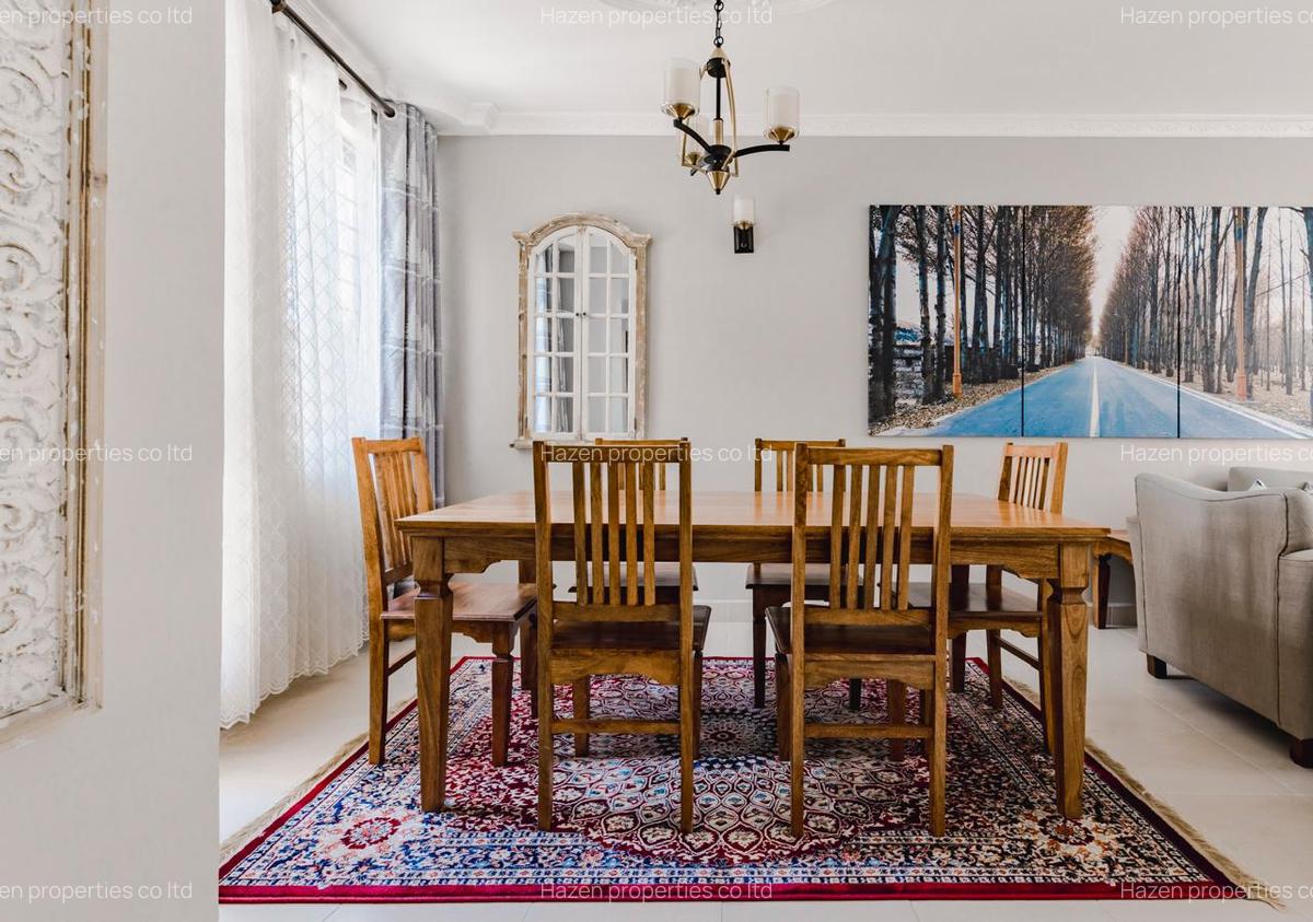 5 Bed Townhouse with En Suite at - 3