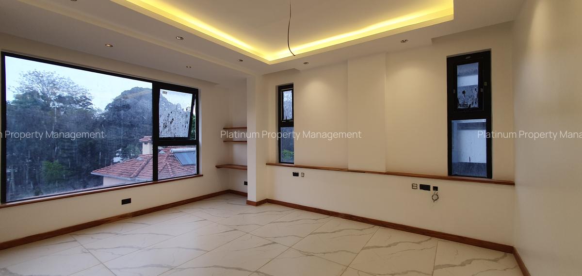 4 Bed Apartment with En Suite at Peponi Rd - 11