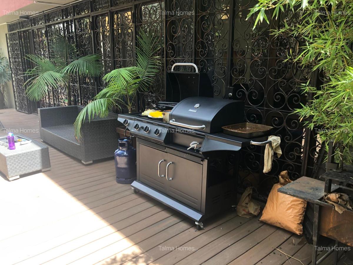 5 Bed Townhouse with En Suite at Lavi - 3