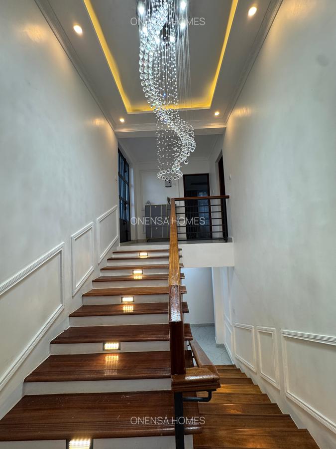 4 Bed House with En Suite in Eastern ByPass - 16