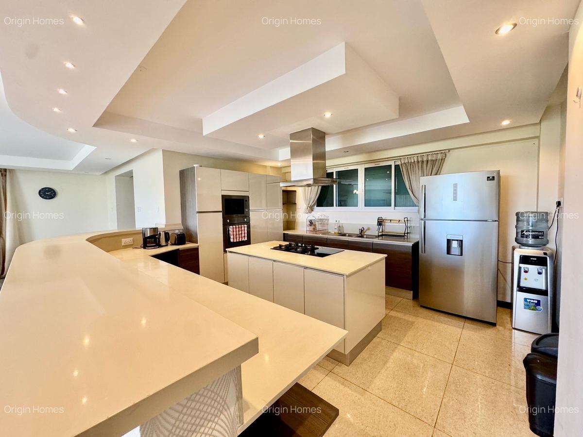 Furnished 3 Bed Apartment with En Suite at Riverside Drive - 6