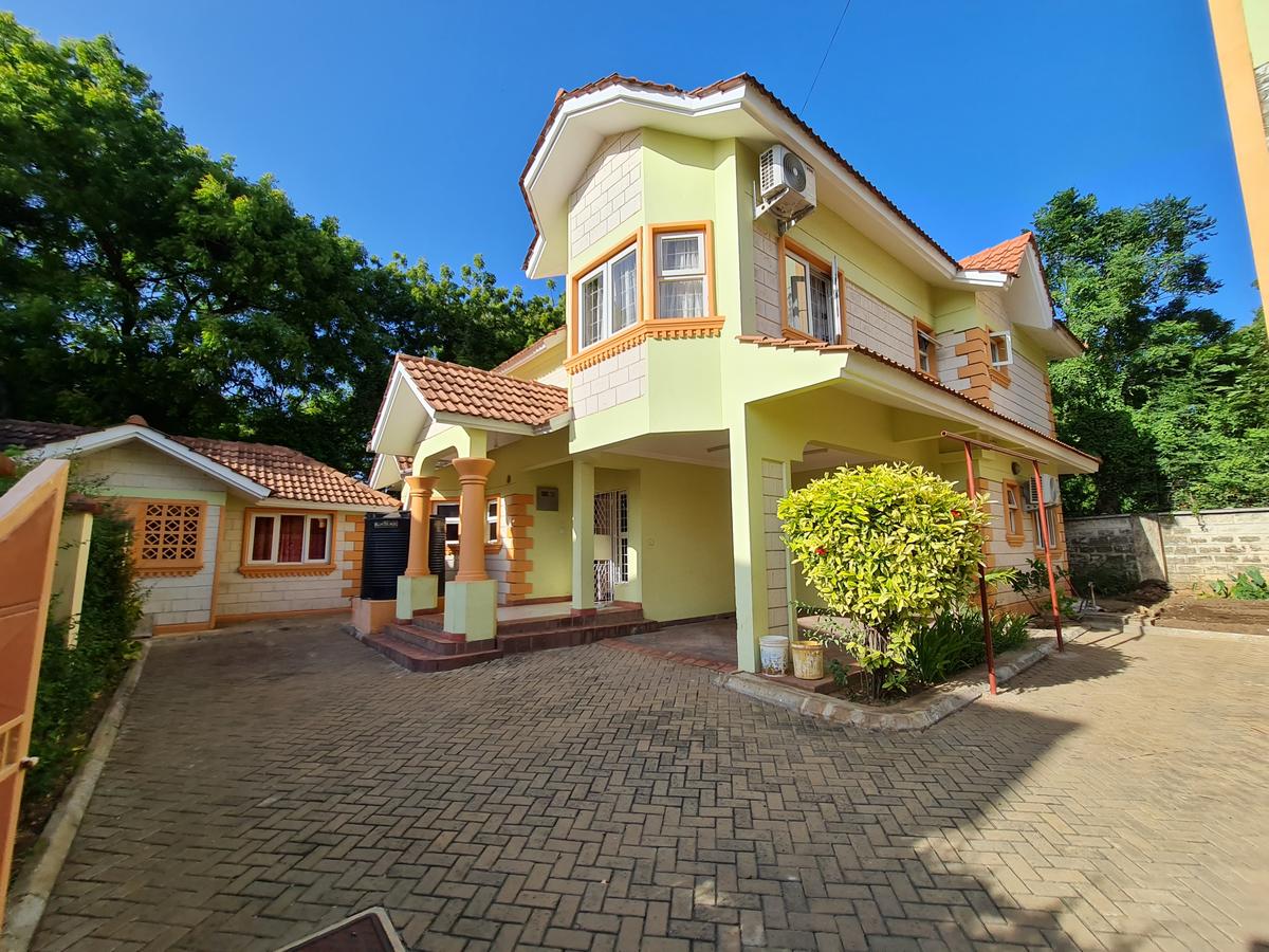 4 Bed House with En Suite in Nyali Area - 1