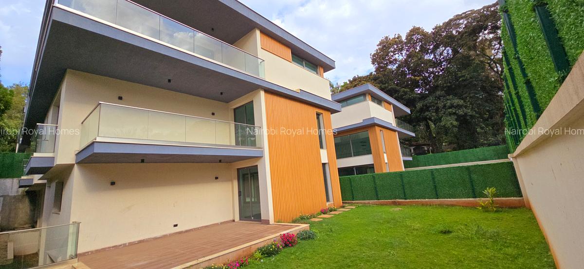 5 Bed Townhouse with En Suite at Lavington Green - 2
