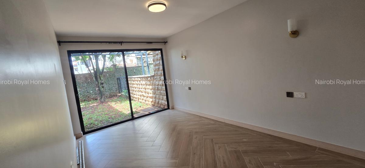5 Bed Townhouse with En Suite at Lavington Green - 7