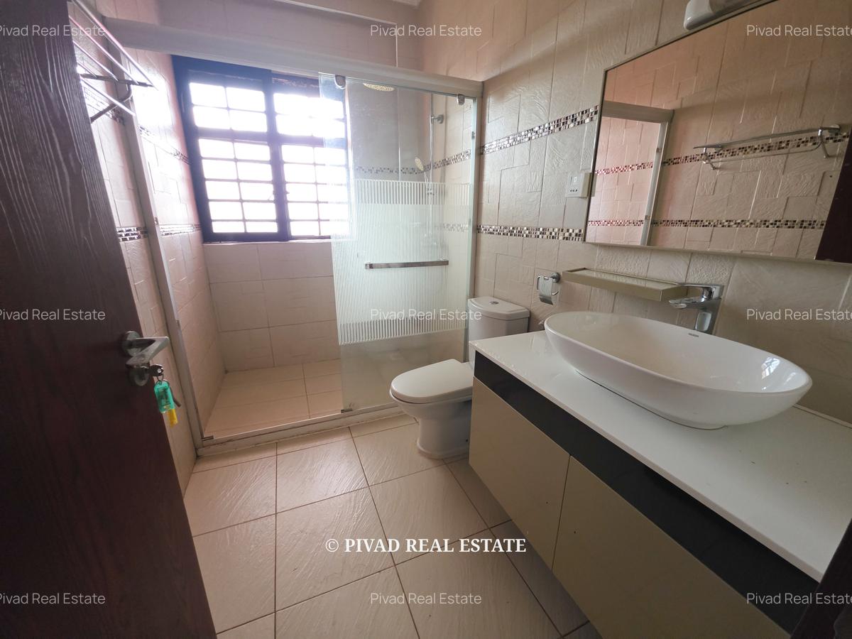 4 Bed Townhouse with Garden in Runda - 13