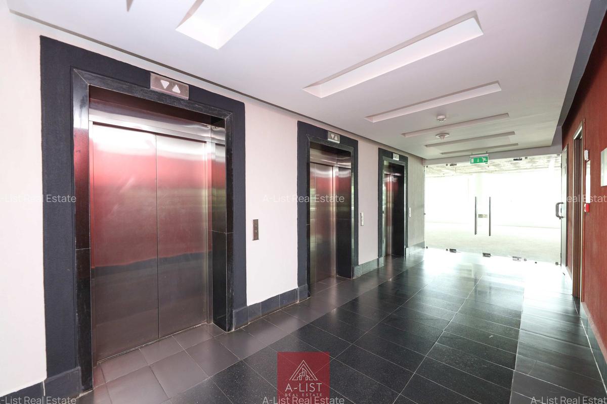 2,040 ft² Commercial Property with Service Charge Included at Woodvale Close - 7