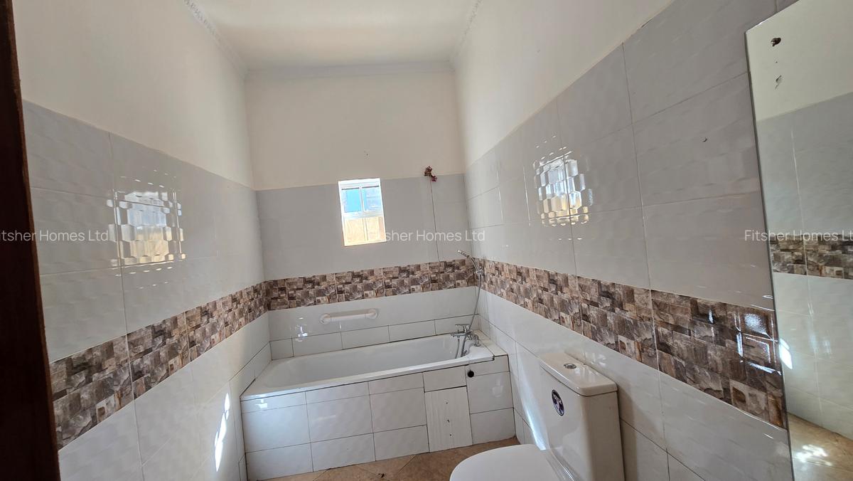 3 Bed House with En Suite in Runda - 11