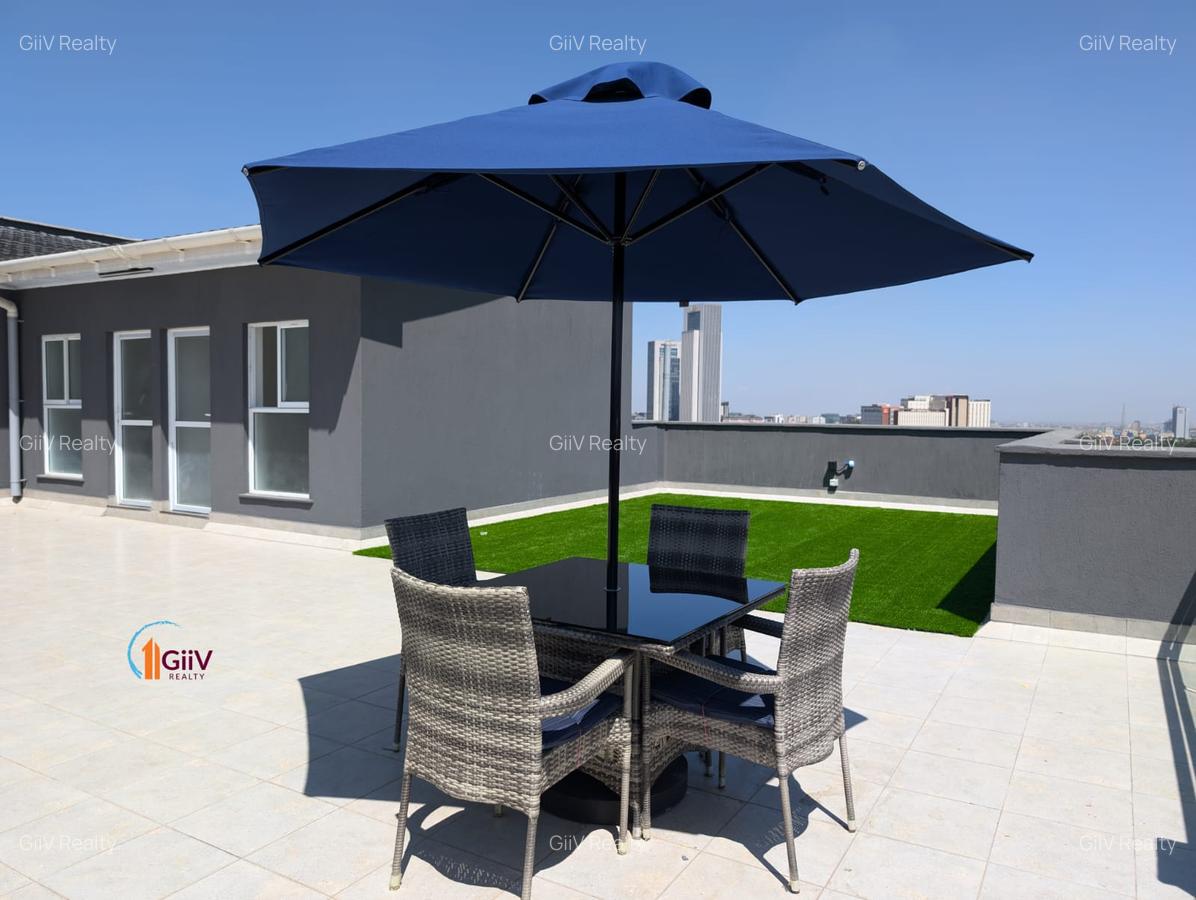 2 Bed Apartment with En Suite in Riverside - 13