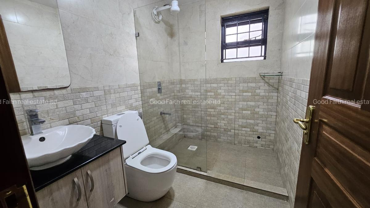 3 Bed House with En Suite in Runda - 15