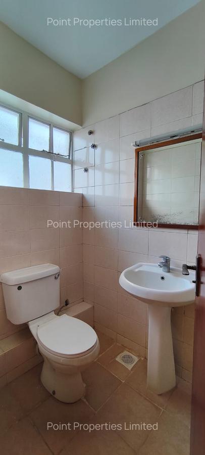 3 Bed Apartment with En Suite in Langata - 15