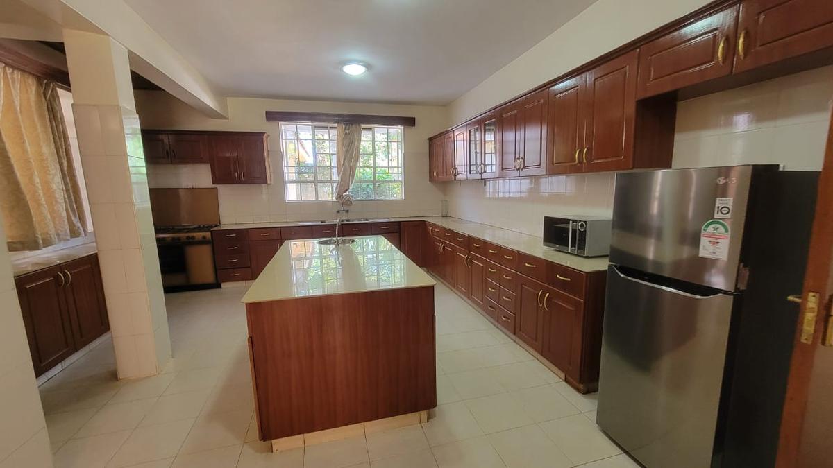 4 Bed House with En Suite in Runda - 5