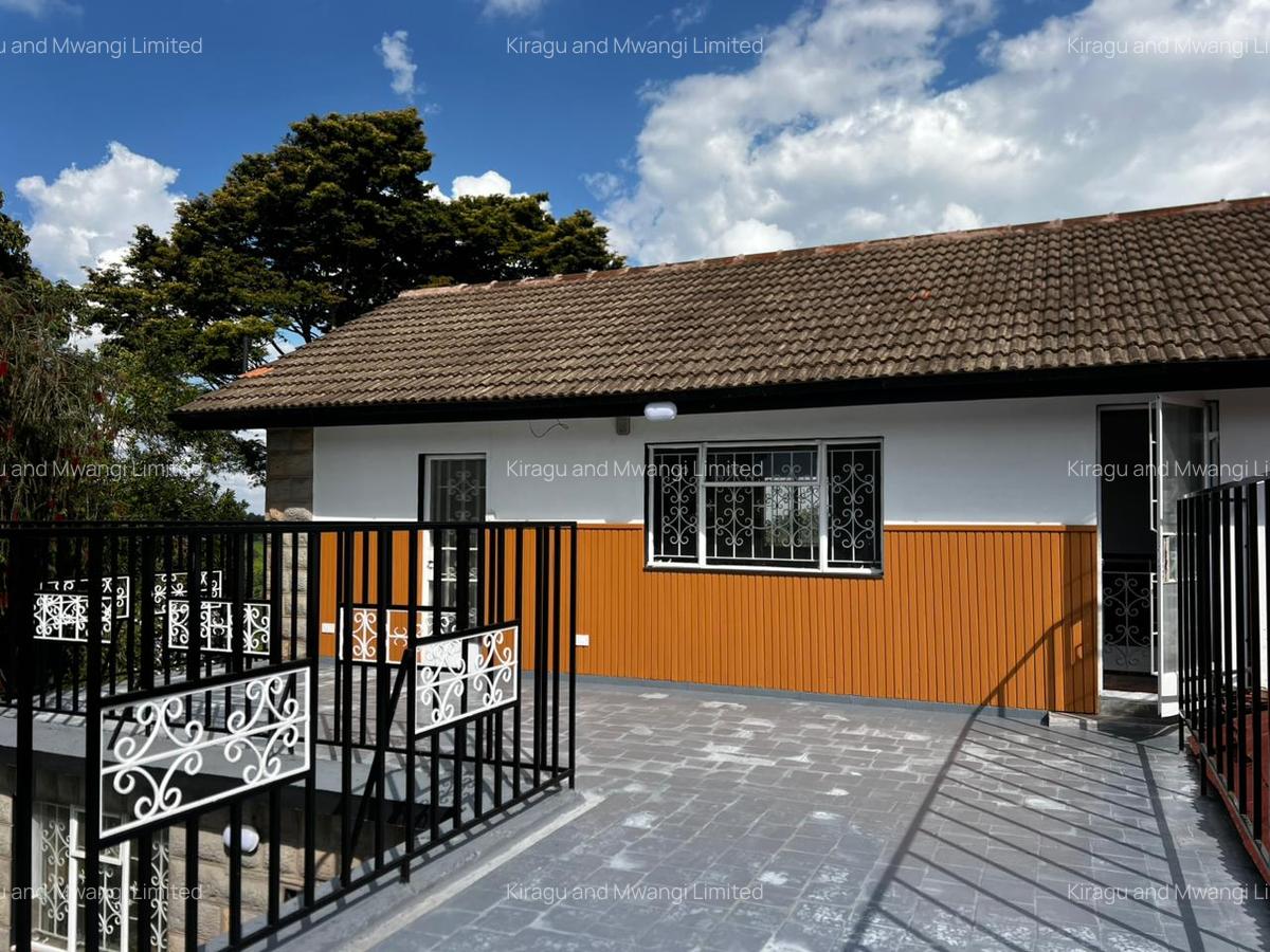 3 Bed House with Garden at Cianda - 2