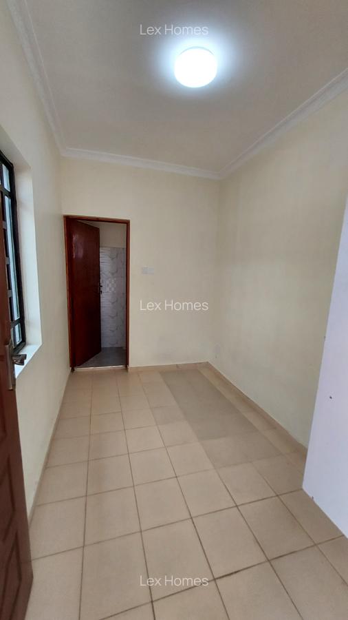 3 Bed House with En Suite at Rimpa - 18