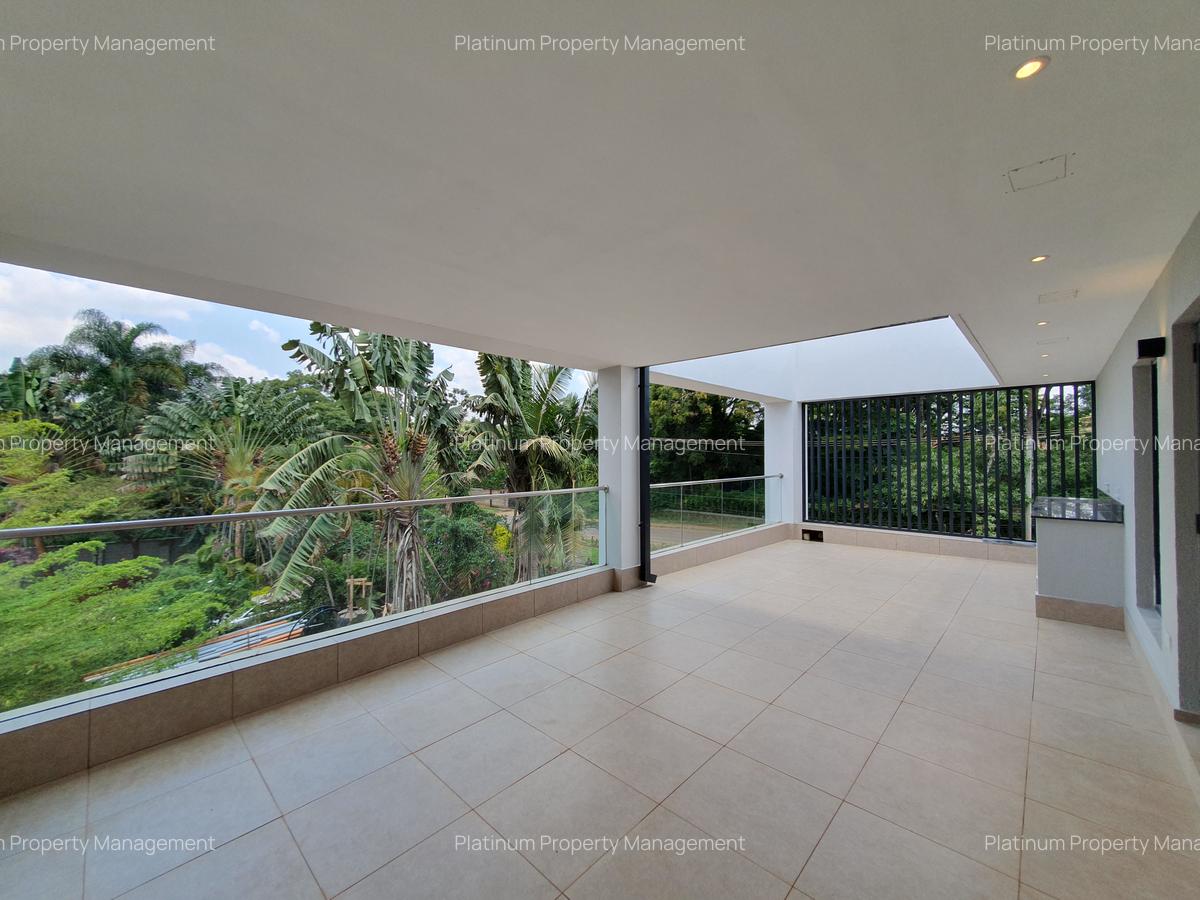 4 Bed Townhouse with En Suite in Kyuna - 18