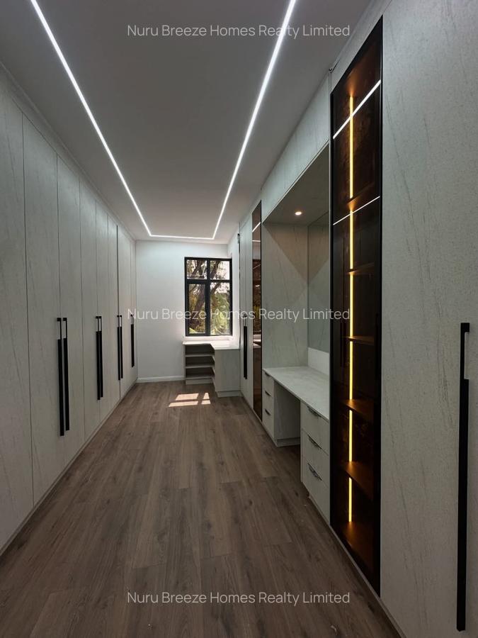 5 Bed Townhouse with En Suite in Lavington - 10