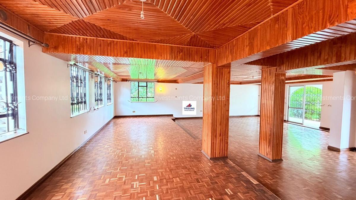 5 Bed House with En Suite in Runda - 8