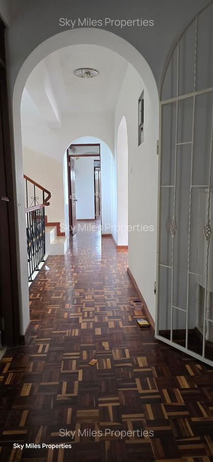 7 Bed Villa with En Suite at Serena Area - 18