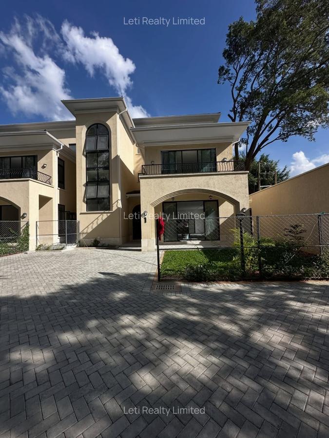 5 Bed Townhouse with En Suite in Lavington - 3