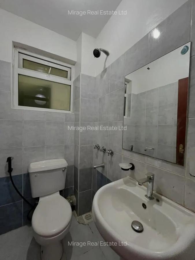 3 Bed Apartment with En Suite in Kilimani - 12