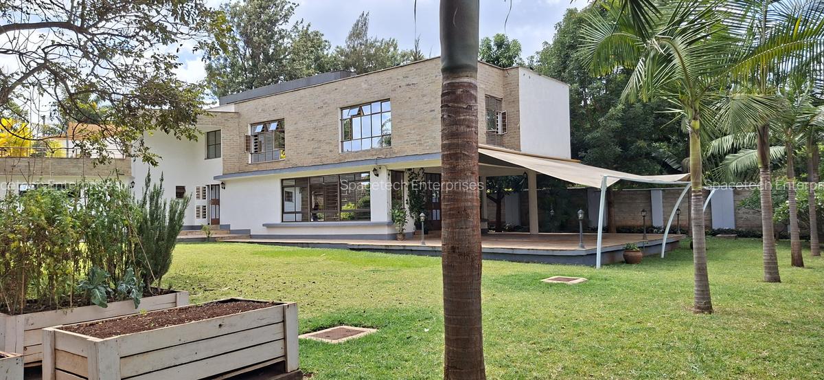 4 Bed House with En Suite in Runda - 1