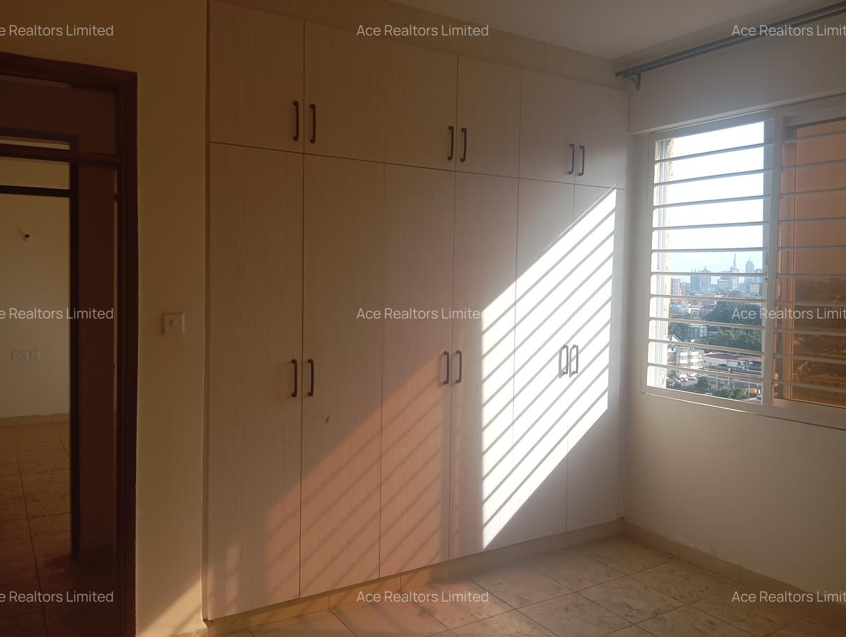 4 Bed Apartment with En Suite at Parklands - 9