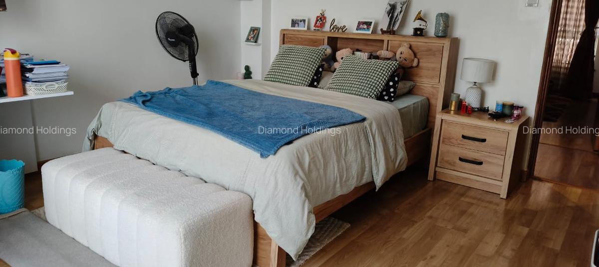 Serviced 4 Bed Apartment with En Suite at Parklands - 10