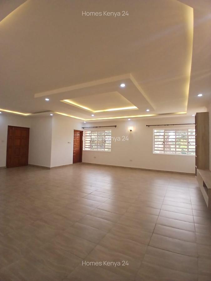 3 Bed Apartment in Ridgeways - 2