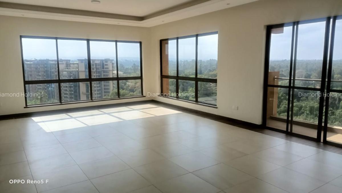 3 Bed Apartment with En Suite at Parklands - 1