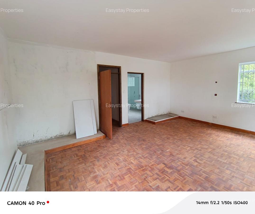 4 Bed House with En Suite in Runda - 6