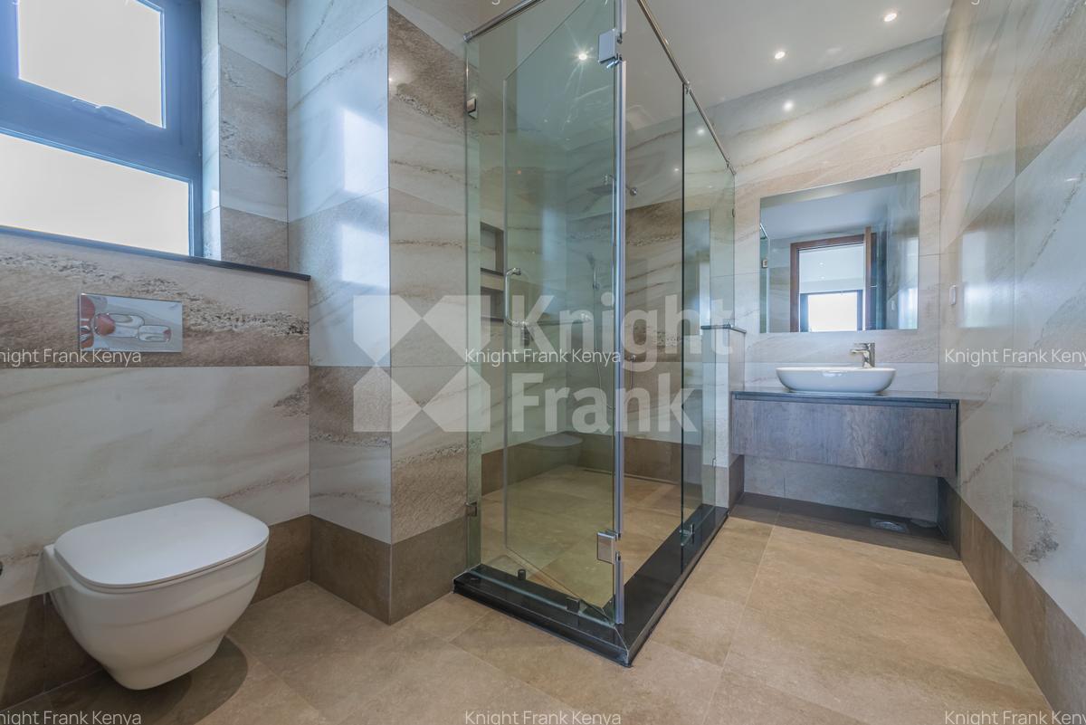 5 Bed Townhouse with En Suite at Isk Road - 11