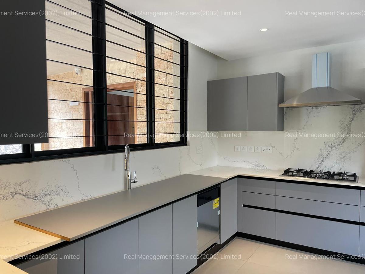 4 Bed Villa with En Suite at Loresho - 4