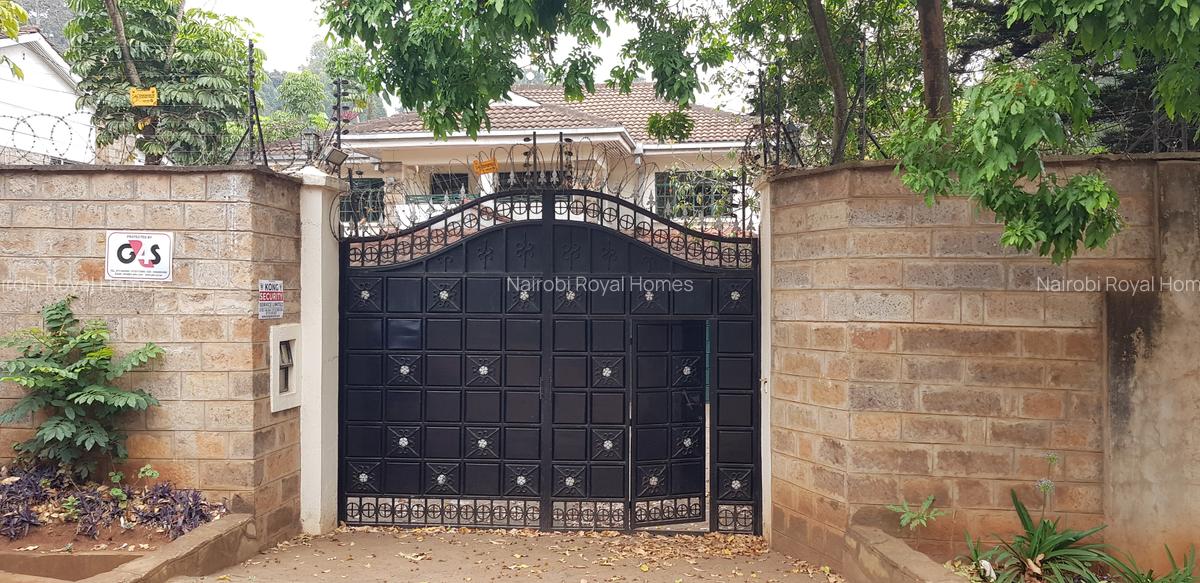 6 Bed House with En Suite at Lavington Road - 1