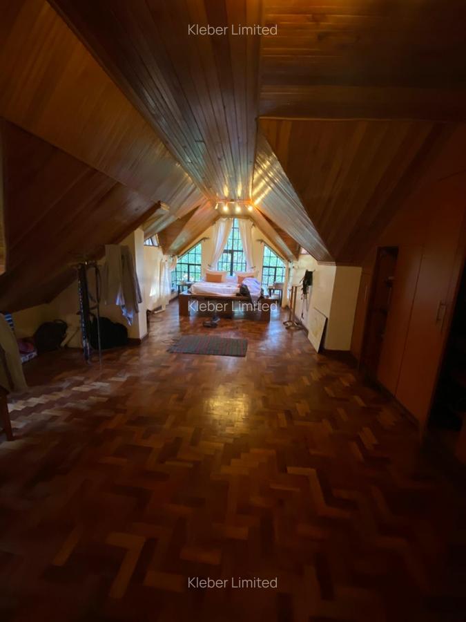 5 Bed House with En Suite at Runda - 7