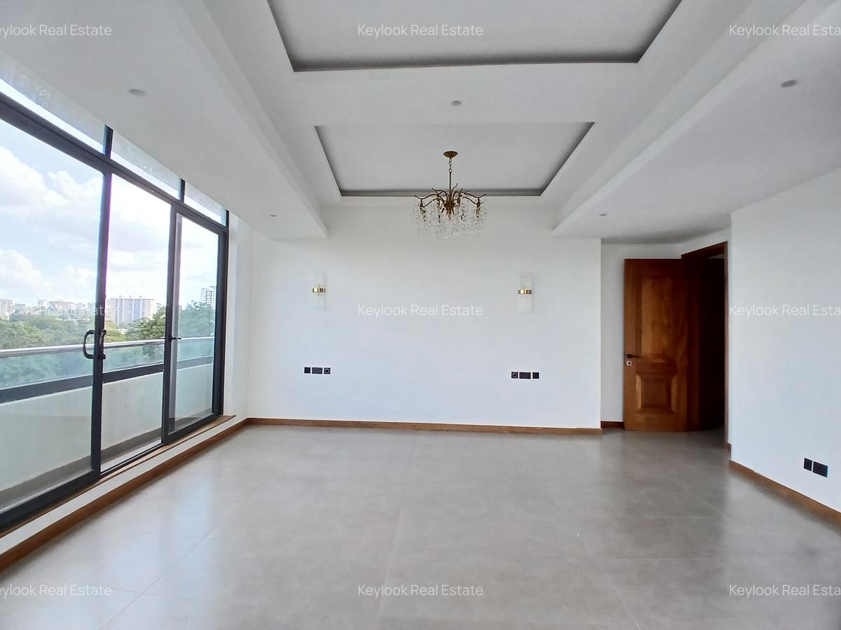 3 Bed Apartment with En Suite at Riverside Drive - 5
