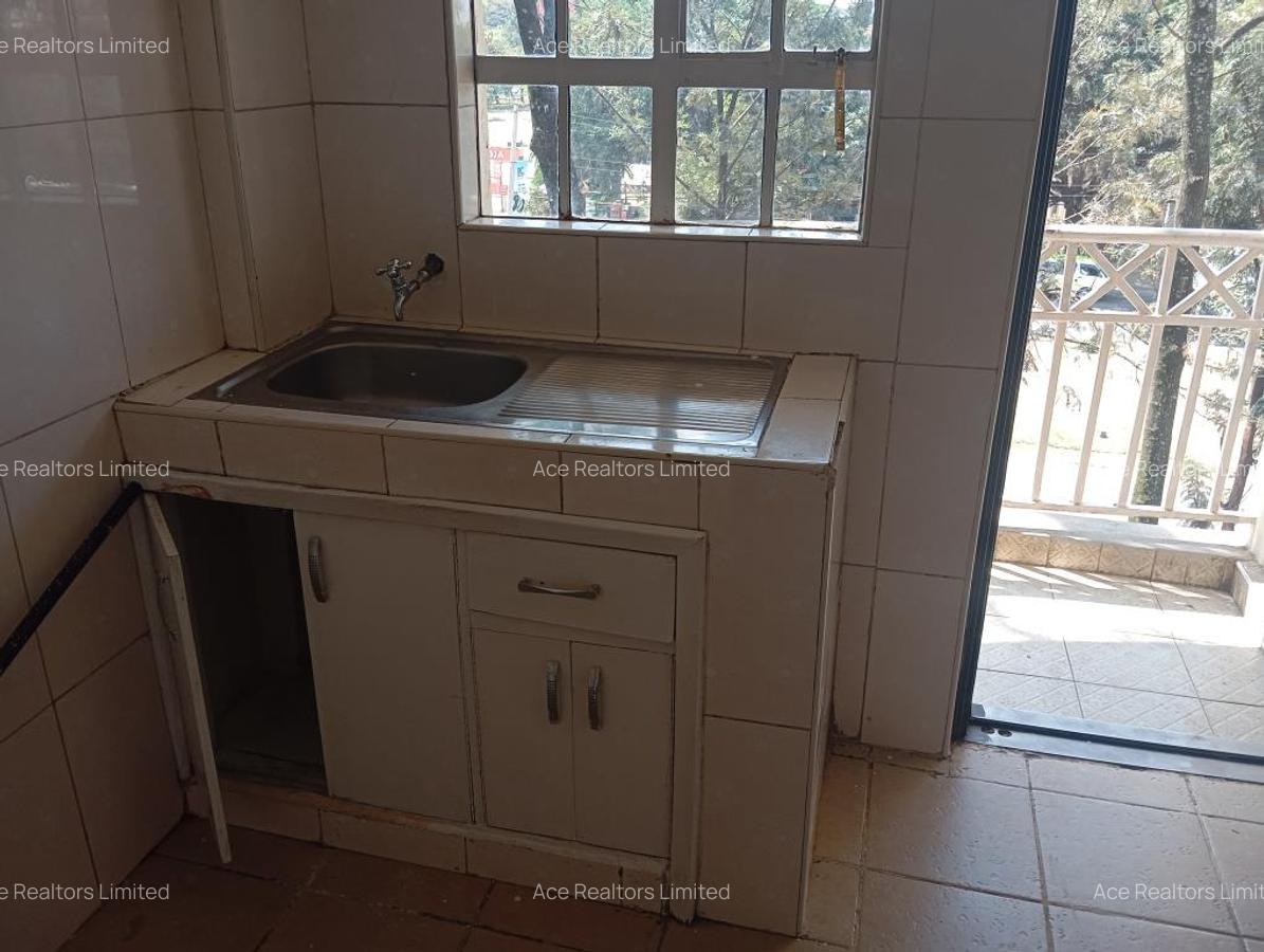 2 Bed Apartment with En Suite at Near Nairobi West Hospital - 11