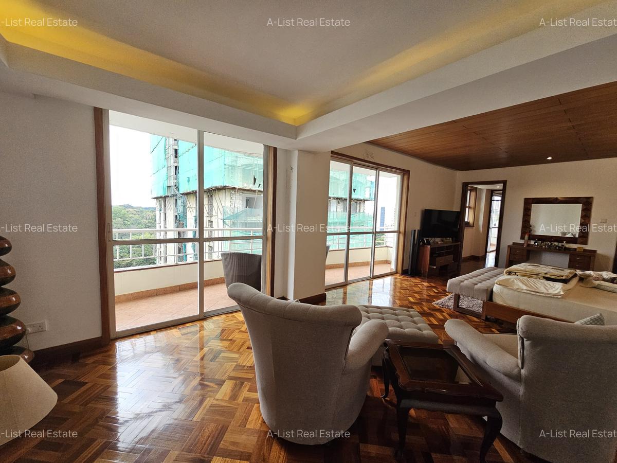 5 Bed Apartment with En Suite at Parklands - 14