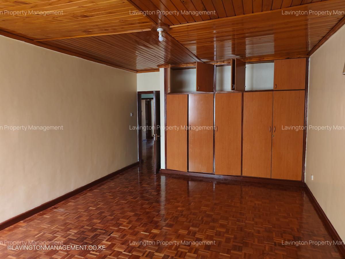 5 Bed Townhouse with En Suite at Lavington Green - 10