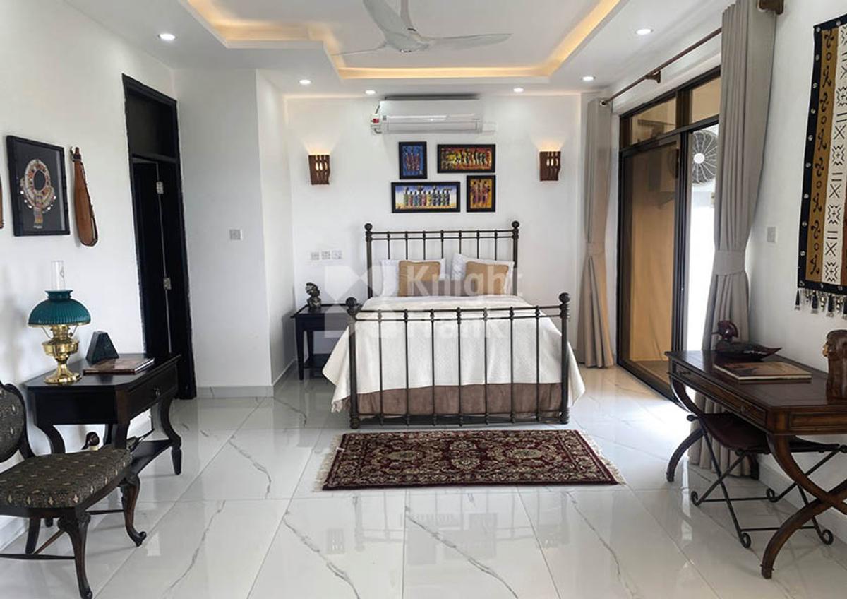 Furnished 4 Bed Apartment with En Suite at Jumeirah Apartments - 6