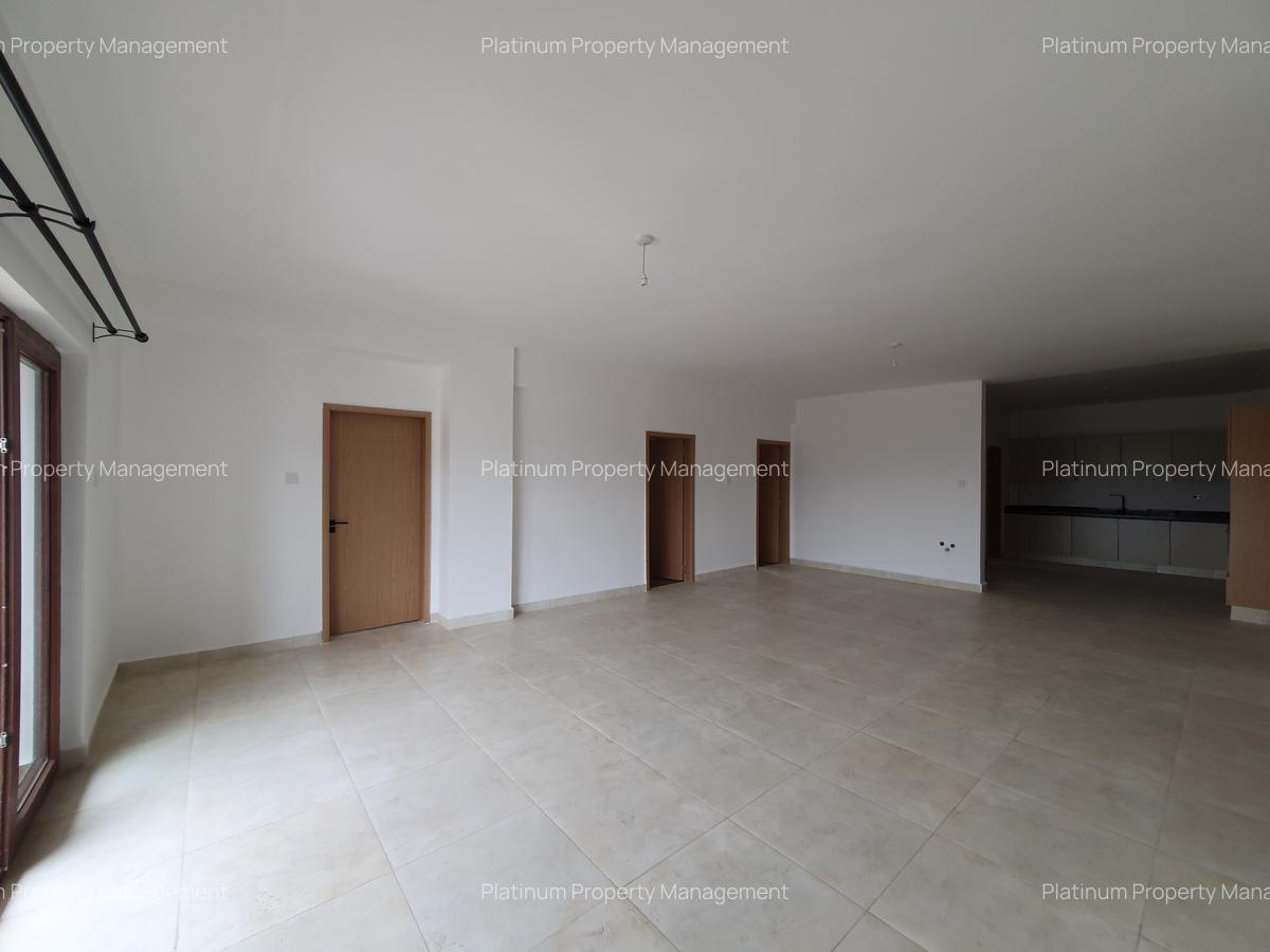 3 Bed Apartment with En Suite in Parklands - 5