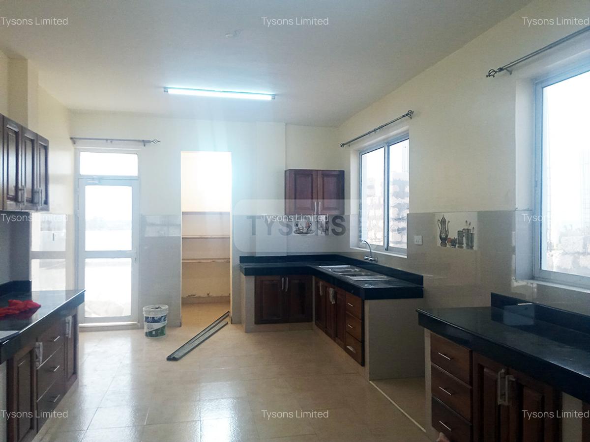 4 Bed House with En Suite in Kizingo - 4