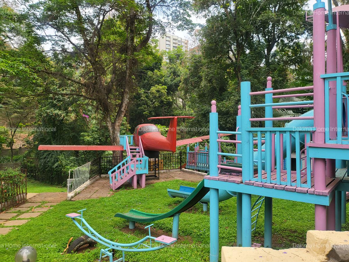 4 Bed House with En Suite in Muthaiga - 18