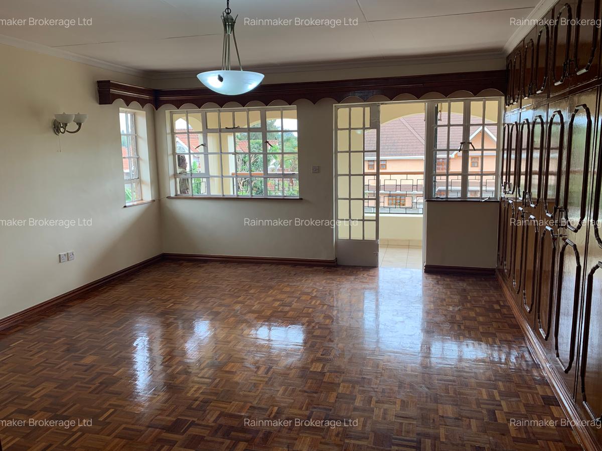 5 Bed House with En Suite at Baobab - 9